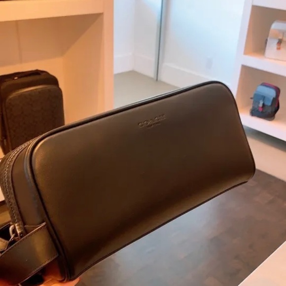 NWT Coach Leather Travel Kit MSRP $178 Black - Picture 2 of 5